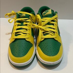New Nike Men’s Sneakers in Green and Yellow